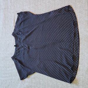 Black and white Banana Republic outlet blouse